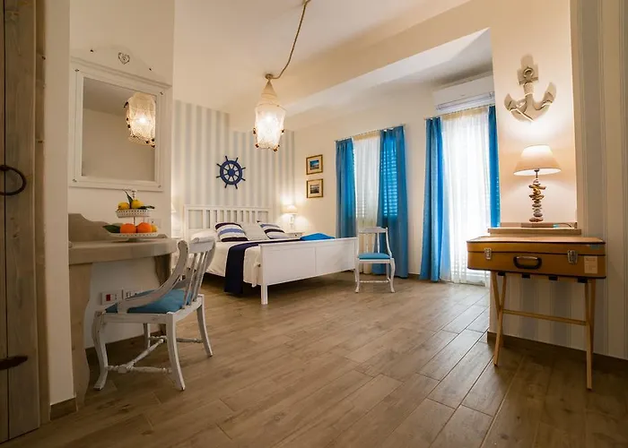 Quattro Torri 4* Санта-Тереза-ди-Рива